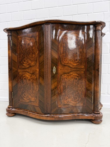 Halbschrank barock nussbaum - halbschrank,