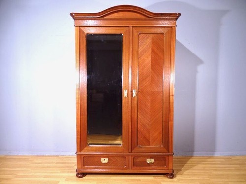 Hannis antique store - antique,